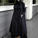 Jovette | Manteau oversized pour femme, long jusqu'à la cheville, avec capuche et empiècement style cape