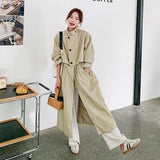 Rosalinde | Trench coat oversized pour femme, avec cape dans le dos et cordon de réglage à la taille