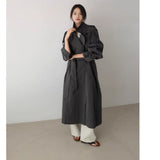 Prisca | Gabardine oversize femme, de longueur maxi, avec ceinture à la taille et épaulettes