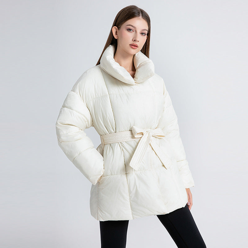 Yseult | Manteau long thermique matelassé pour femme, cintré, avec ceinture à nouer et matelassé en motif carré
