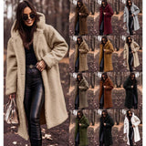 Xenia | Manteau en peluche pour femme, avec capuche et grands boutons