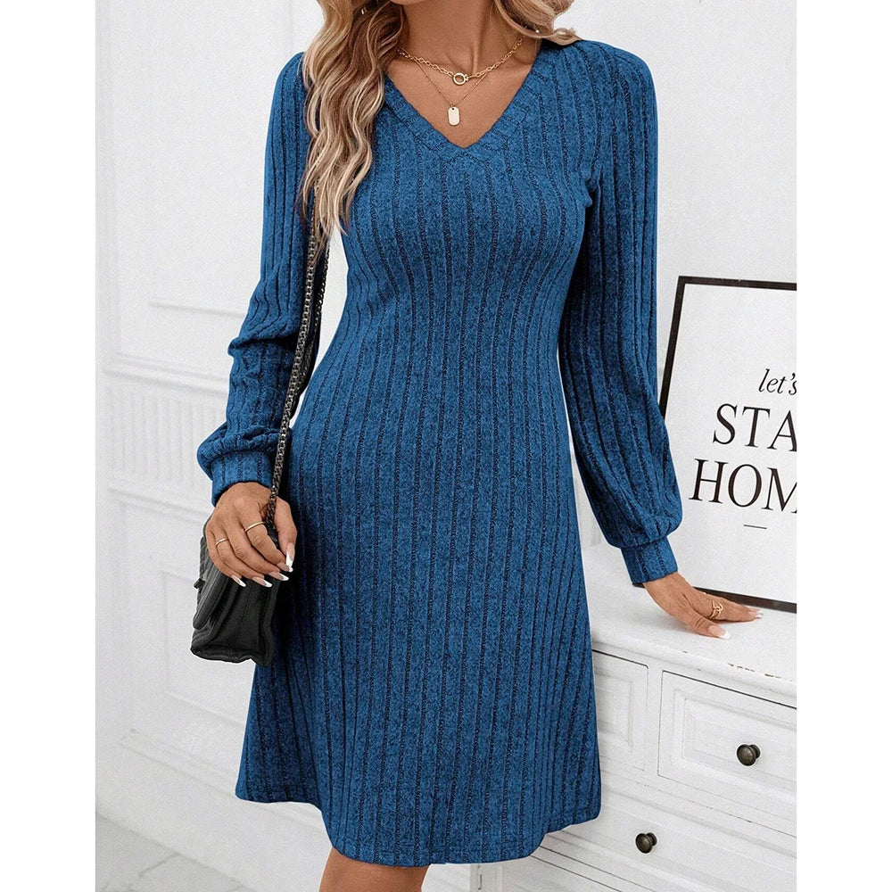 Gervaine | Robe en tricot côtelé à col en V