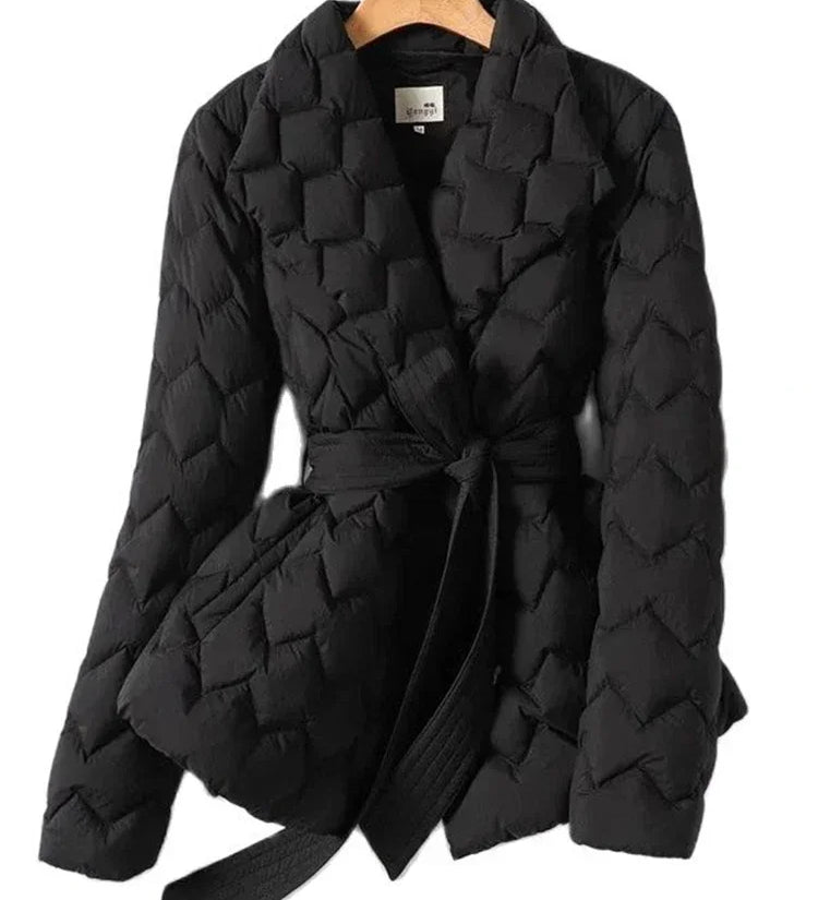 Aymeline - Manteau élégant en plumes avec ceinture