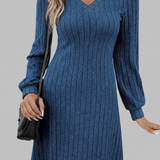 Gervaine | Robe en tricot côtelé à col en V