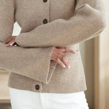 Romane - Cardigan Classique à Boutons pour l'Hiver