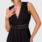 Alena | Robe Midi Élégante